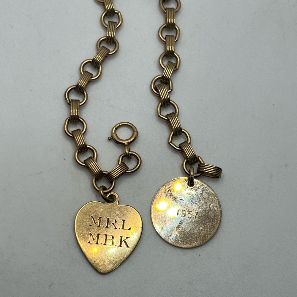 1950’s 12k gold filled charm bracelet w 2 engraved charms vintage chain - Picture 7 of 15
